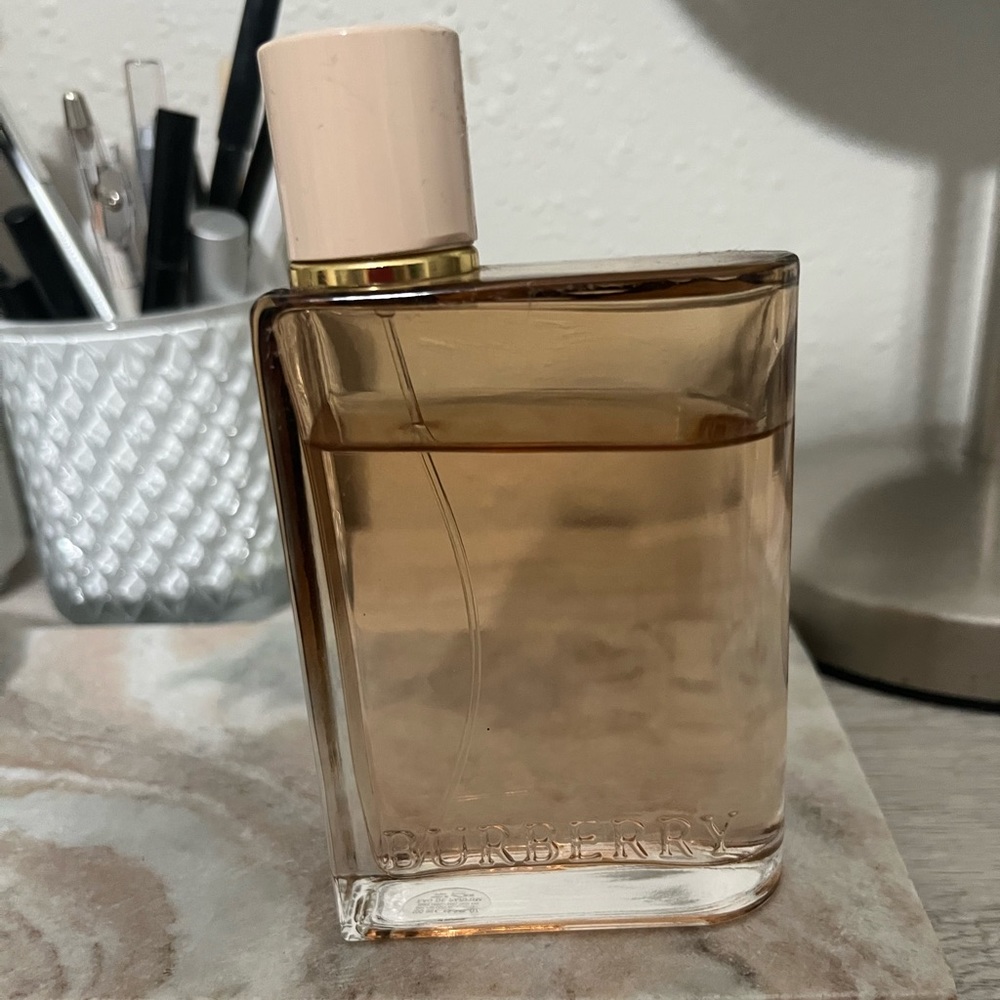 Burberry Her Intense Fragrance